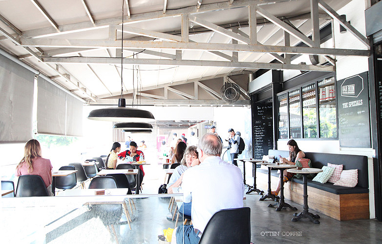 interior-luar-bar-boon