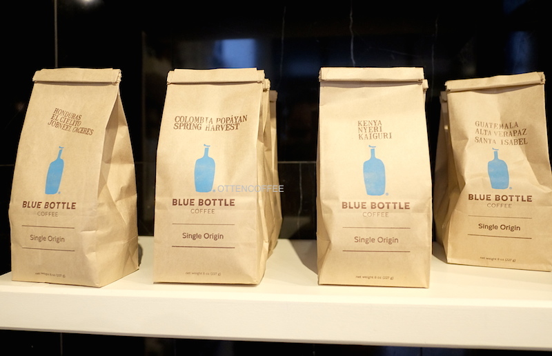 Aneka single origin yang siap dibawa pulang. 