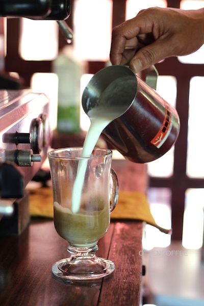 Cafe latte in the making. Yay!