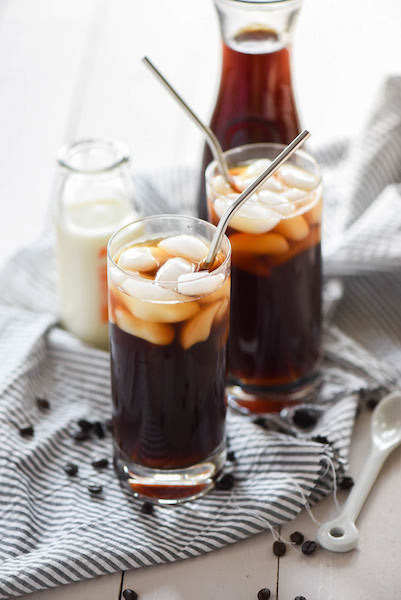es kopi cold brew dalam gelas