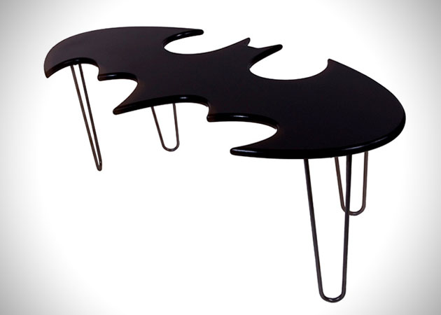 Batman-Bat-Symbol-Coffee-Table-3