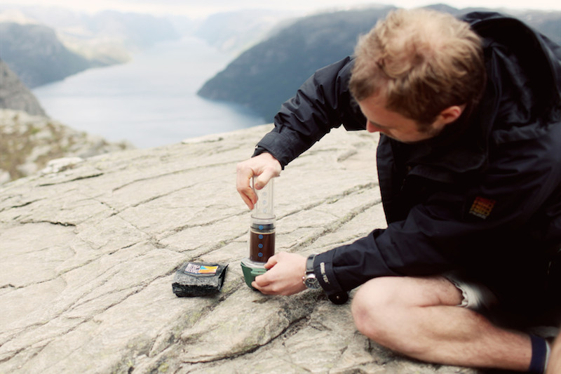 membuat aeropress di pegunungan