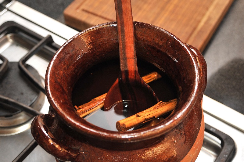 tembiar untuk membuat cafe de olla kopi meksiko