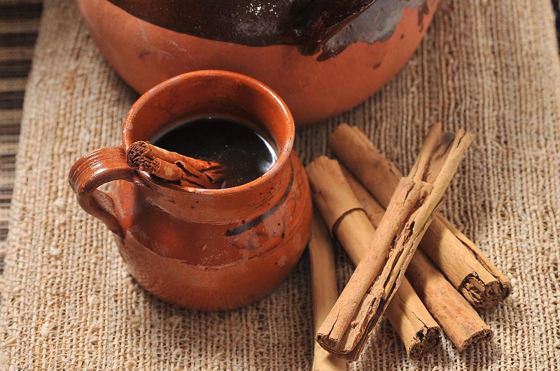 kopi di dalam tembikar