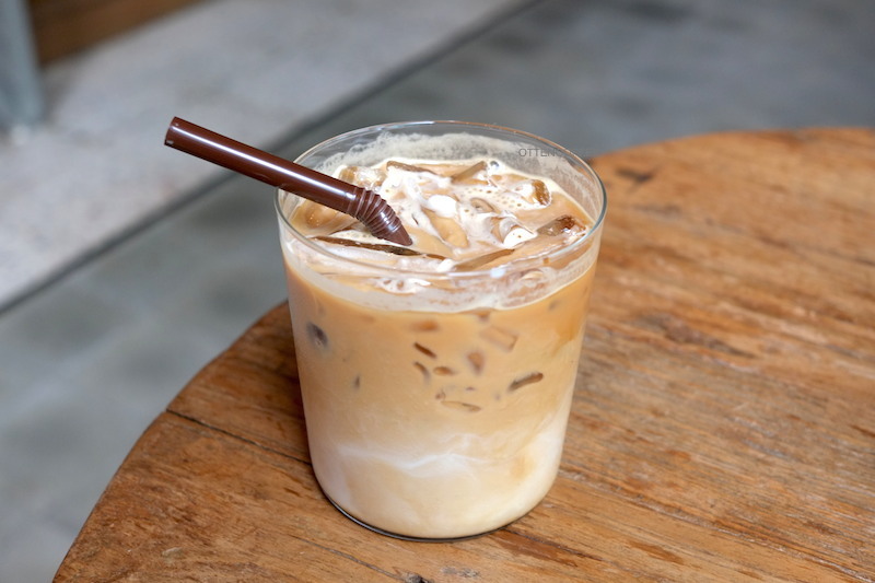 Iced latte, everyone!