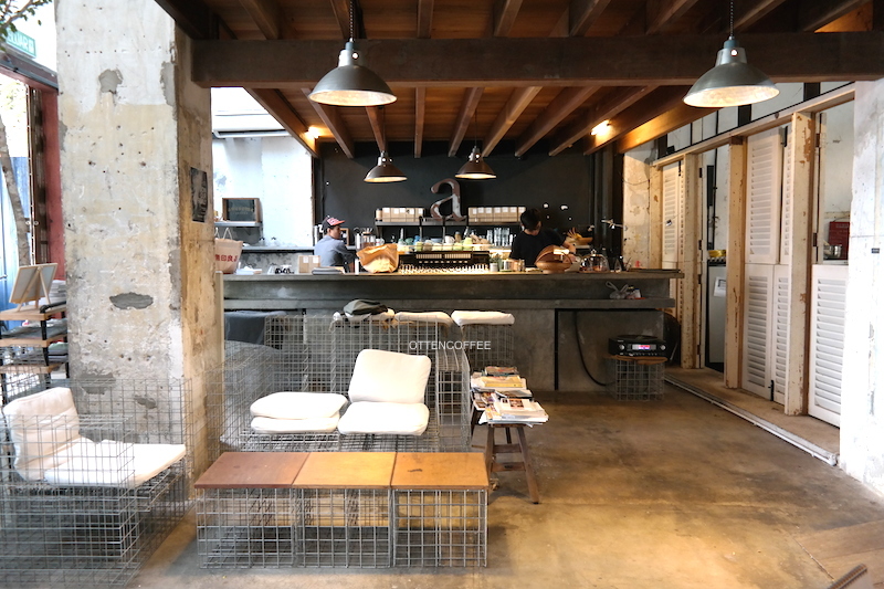 What a lovely coffee bar!