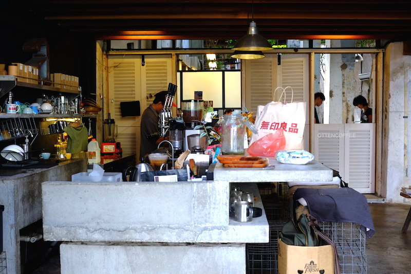 Beautifu mess behind coffee bar.