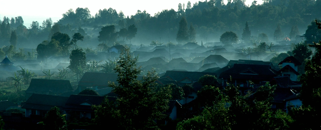 Udara Salatiga yang sejuk menjadi faktor pendukung yang membuat ngopi lebih asyik.