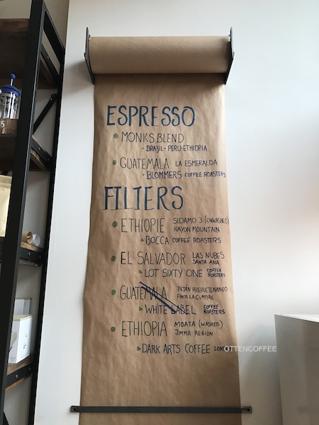 Menu cantik di dinding. :D