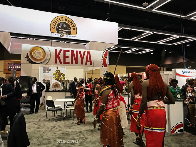 ini-booth-dr-kenya,-tarian-khas-mrk-sangat-menarik-perhatian-public
