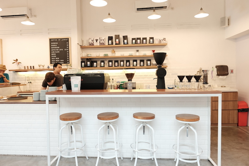 Coffee bar minimalis penghasil kenikmatan