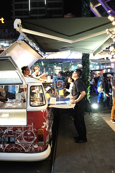 Cars-and-Coffee-by-monopole-kombi