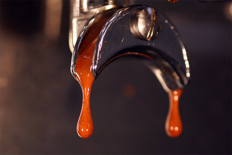 crema espresso dari spout