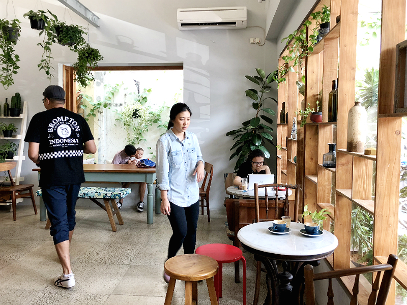 suasana sudut kedai kopi