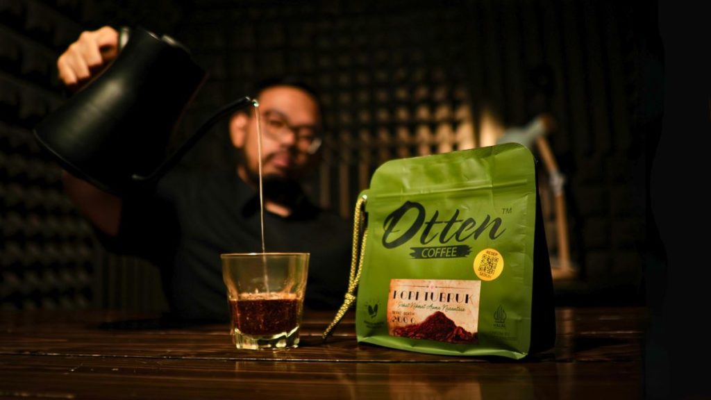 membuat kopi tubruk