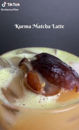 kurma matcha latte