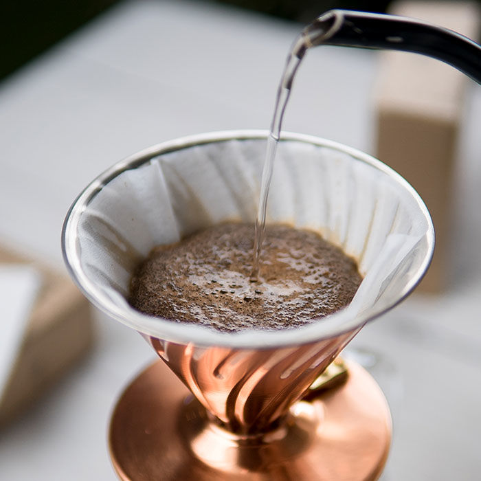 pouring kertas kopi