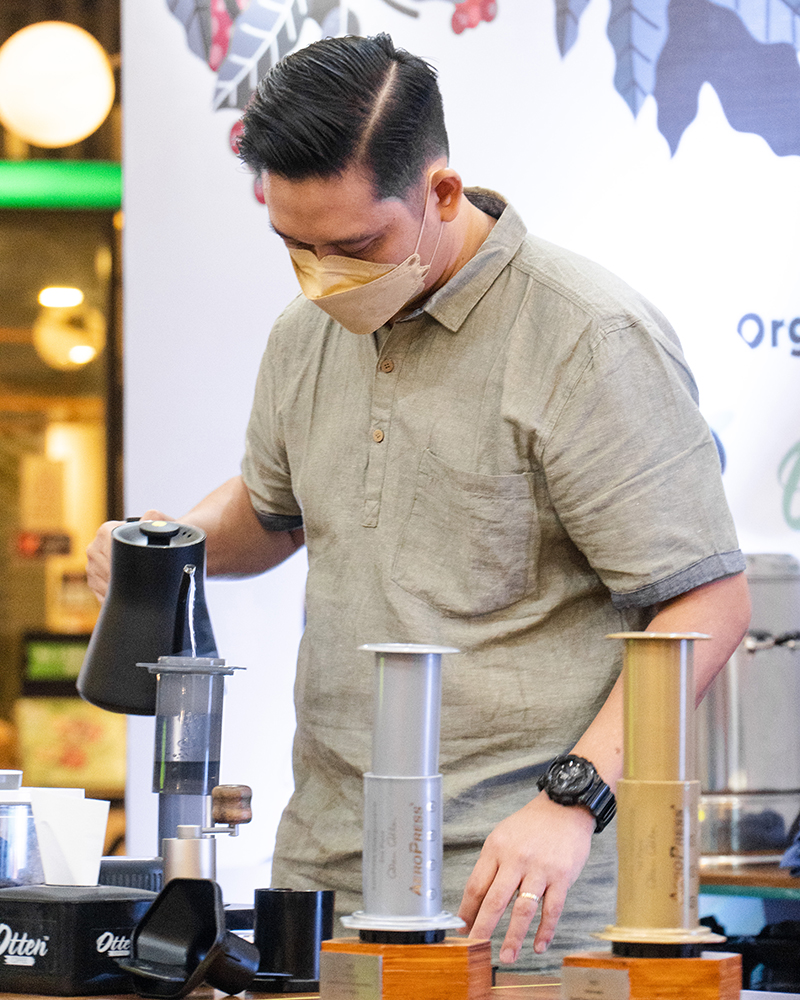juara 2 indonesia aeropress championship 2022 bikin kopi