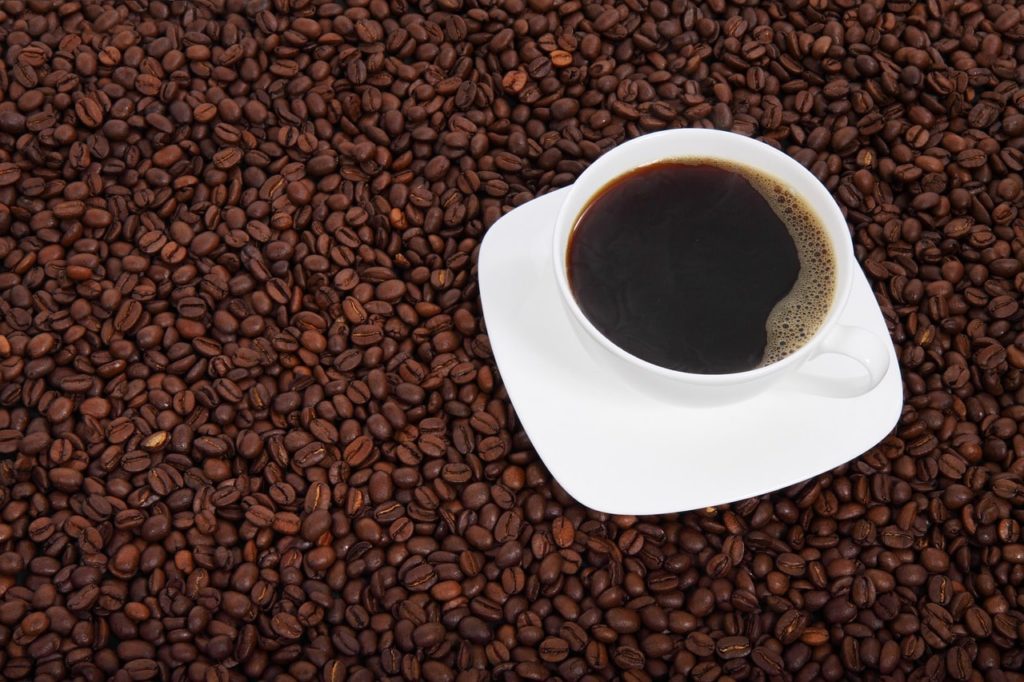 mengapa kopi warnanya hitam