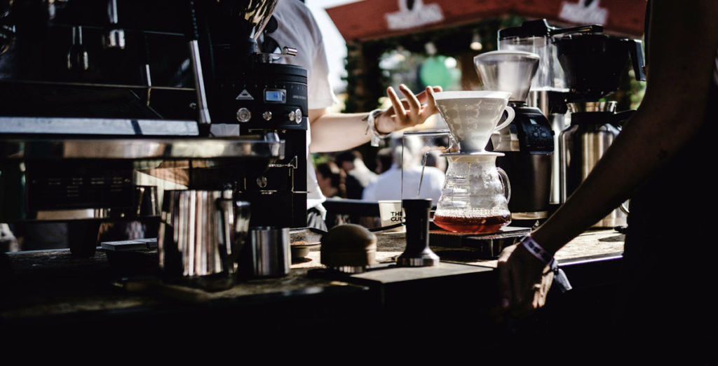 teknik manual brew untuk Slow Bar Coffee