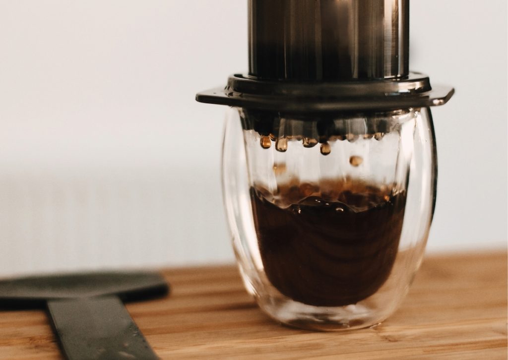 tetesan alat kopi aeropress