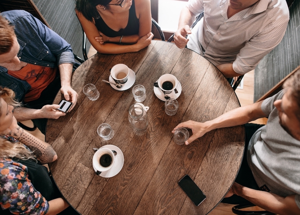 jamuan kopi ke para teman