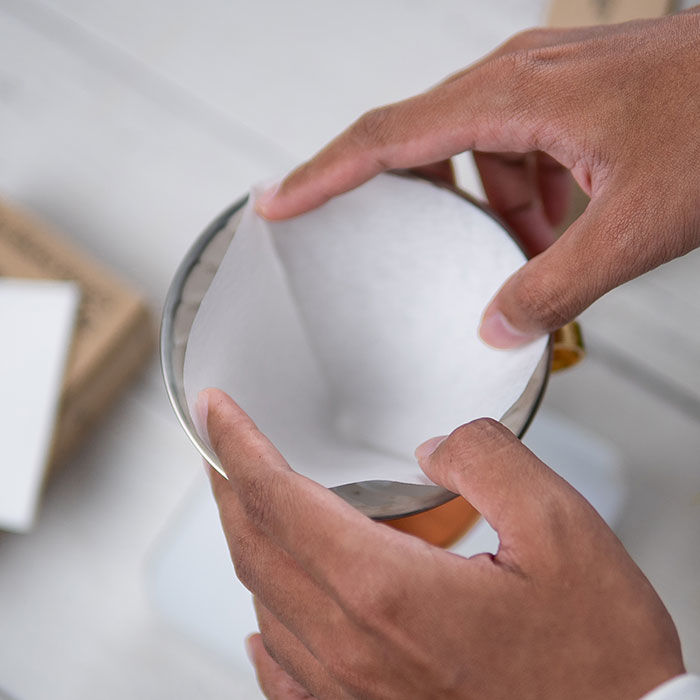 bleached filter merupakan paper filter paling banyak digunakan oleh manual brewer.