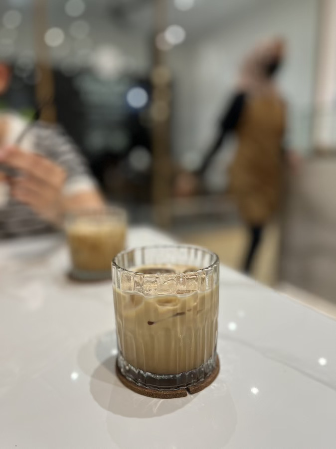 es kopi susu hazel coffee