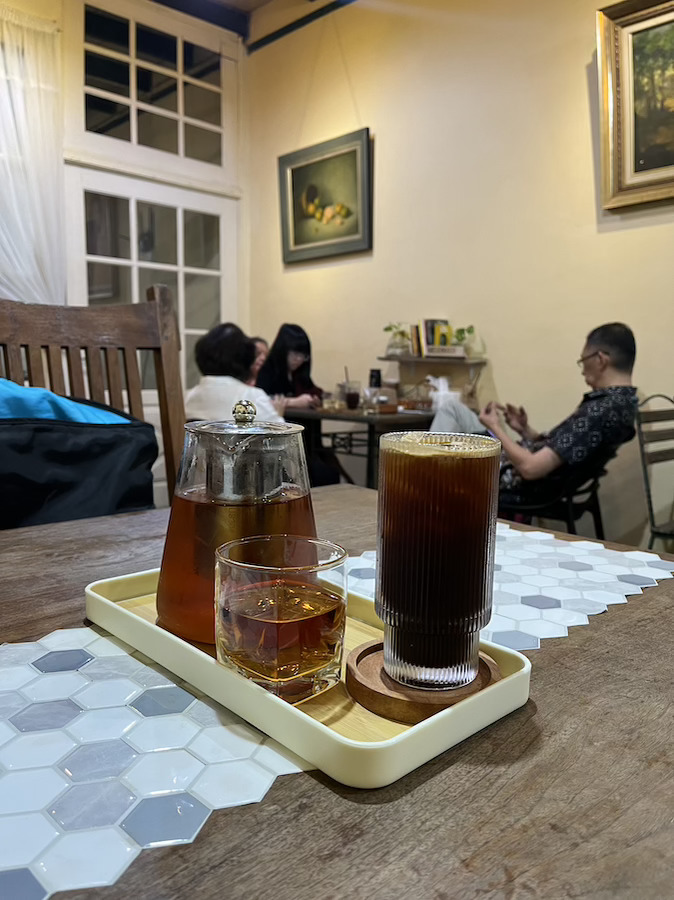 iced americano dan black tea
