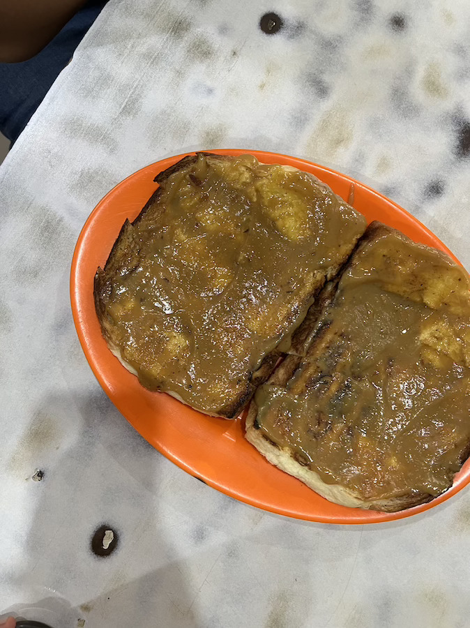roti bakar dengan selai khas