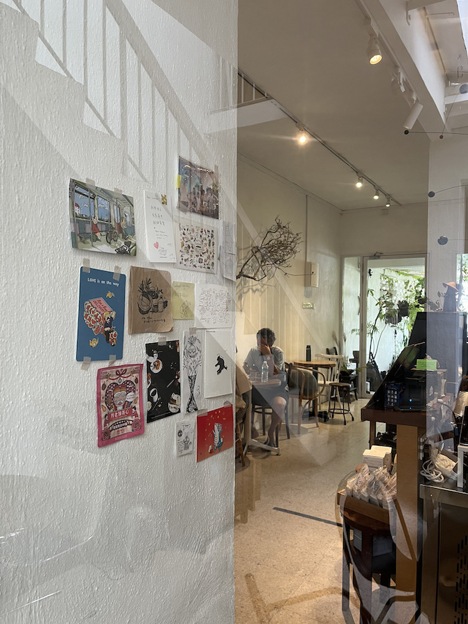 artsy luna bar coffee