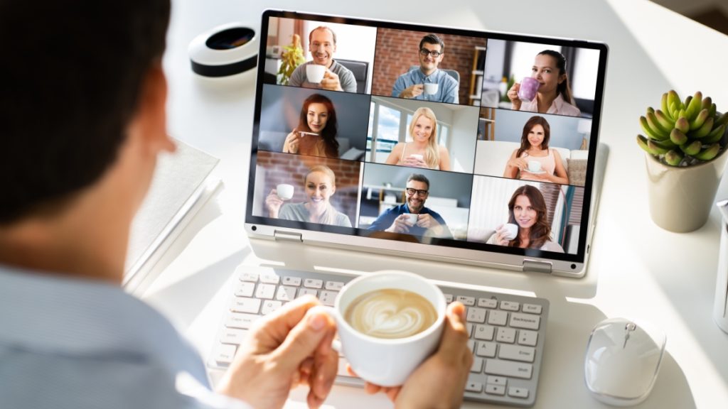 meeting online dengan kopi
