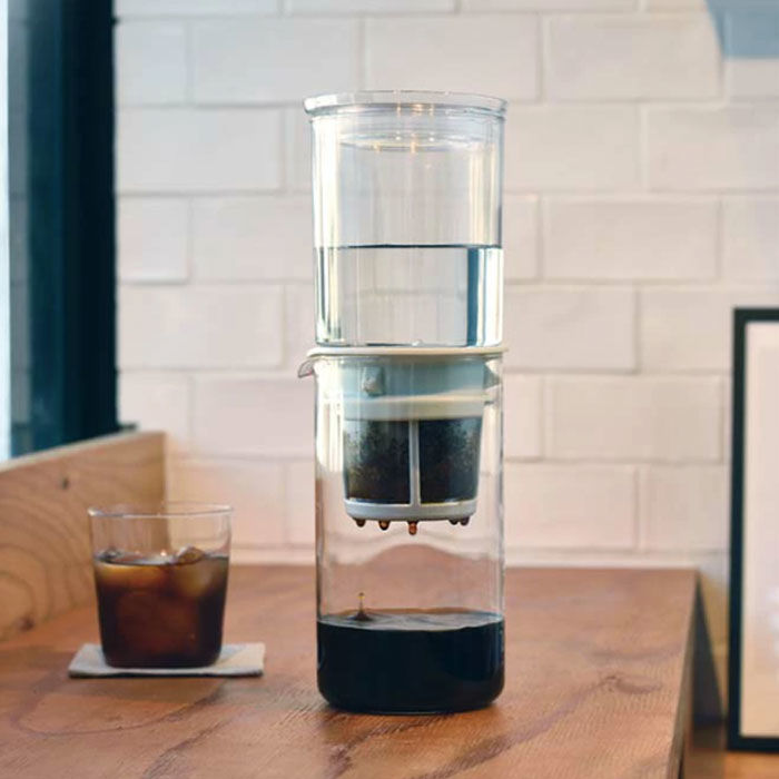 Dengan menggabungkan teknik cold drip, Hario Cold Brew Water Dripper Drop mampu menghasilkan kopi yang bisa kamu nikmati kapan saja.