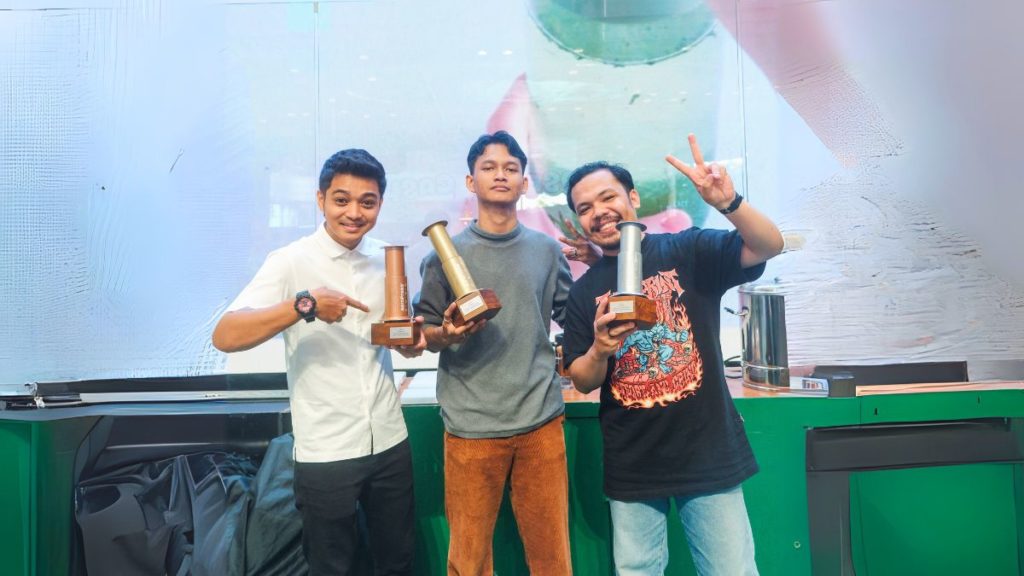 Gilang Pramudian juara 1 IAC 2025 reg Medan, Hendry Rudolff juara 2 IAC 2025 reg Medan, Hamdhani juara 3 IAC 2025 reg Medan