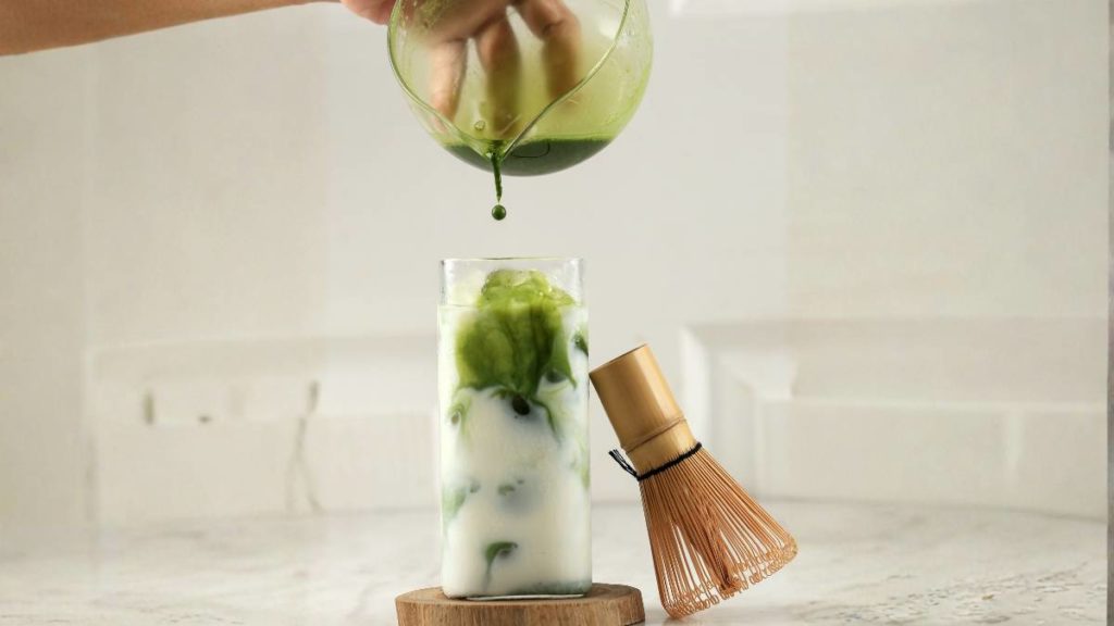 minum matcha