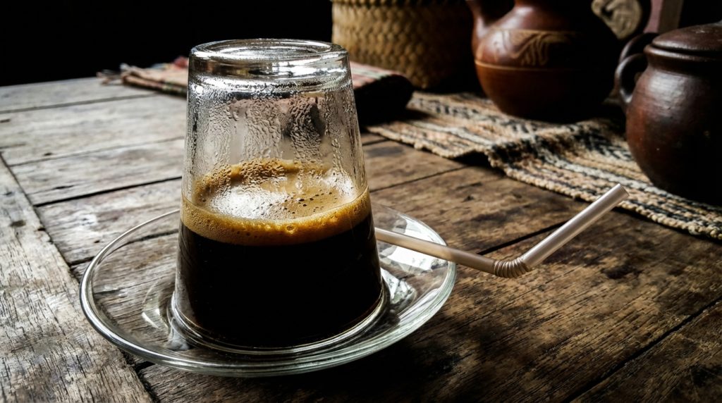 Cara Unik Bikin Kopi Khop Khas Aceh yang Terbalik di Rumah Sendiri